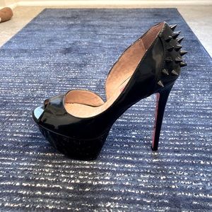 Designer shoes, studded heel